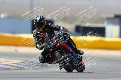 media/Mar-28-2022-Superbike Trackdays (Mon) [[b8603d0f67]]/Novice Group (1130am-12pm)/Turn 2/